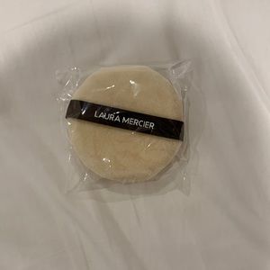 Laura mercier powder puff